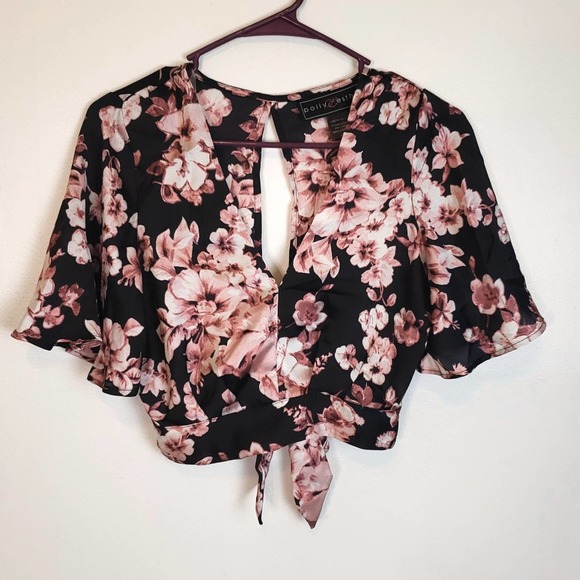 Polly & Esther Floral Crop Blouse size M - Picture 1 of 6